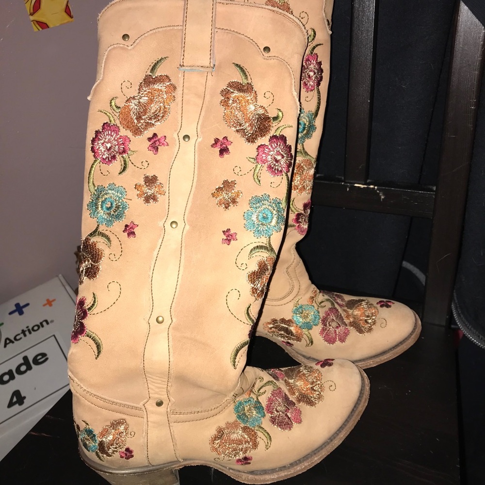 Women’s Corral Vintage Boots.